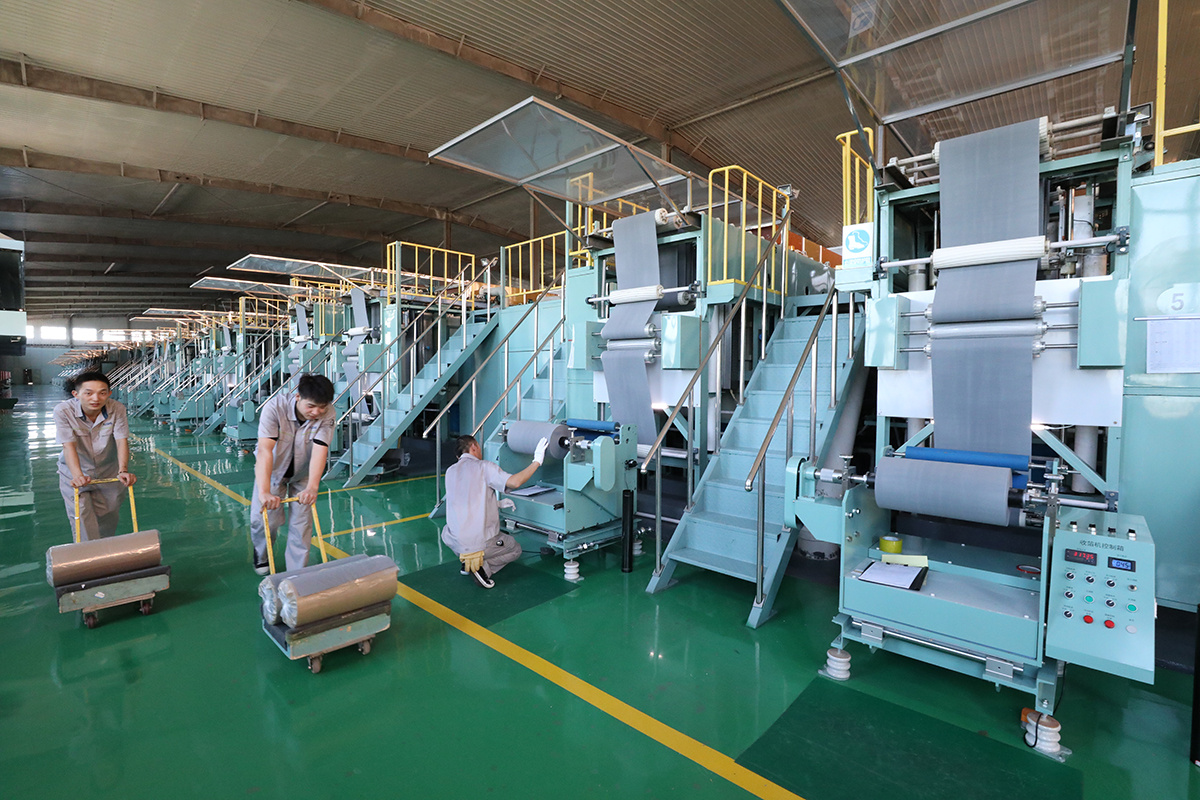 圖片新聞丨鋁箔生產- 七師-師團新聞-兵團胡楊網(wǎng)-兵團胡楊網(wǎng)-新疆兵團